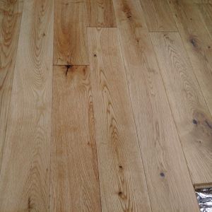 90mm x 18mm Rustic Oak Lacquered Solid Wood Flooring 
