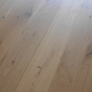 220mm x 18/4mm x 2200mm Invisible Handscraped Oiled Engineered Oak Flooring