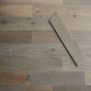 125mm x 14/3mm x random lengths Smoky Oak Brush & Lacquered Rustic Grade Engineered Wood Flooring 