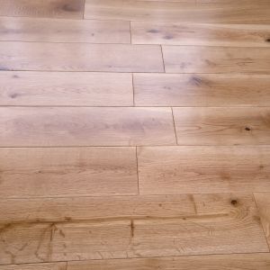 150mm x 18/4mm Rustic Oak Lacquered Engineered Multiply Wood Flooring 