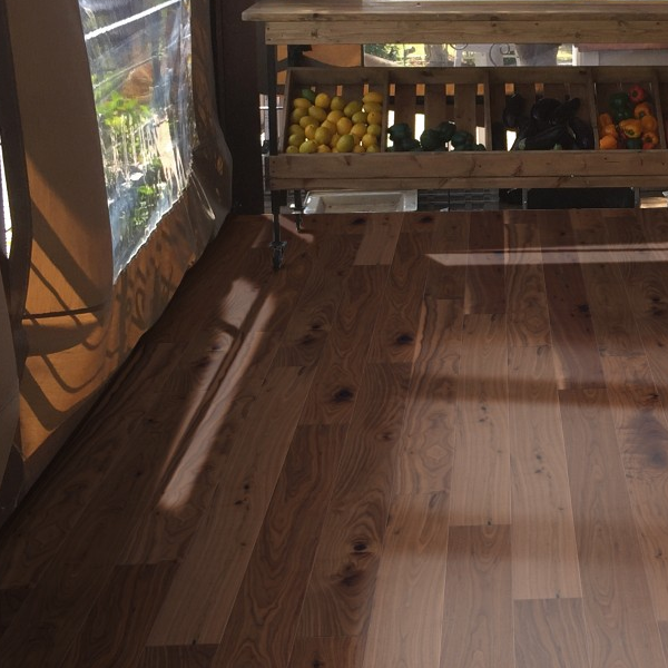 150mm x 14mm Walnut Stain Oak Engineered Wood Flooring 